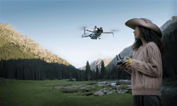 大疆发布Mini 4 Pro：首款全向避