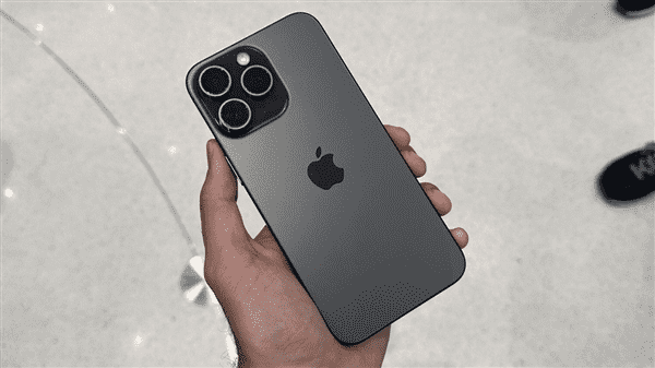 苹果iPhone 15销售现场实查：黄牛